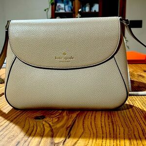 Kate Spade New York purse tan